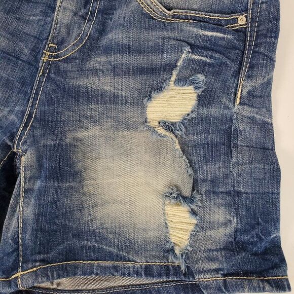 Daytrip Taurus Boyfriend‎ Denim Blue Jean Shorts Size 24 Distressed Aztec Sequin - Picture 4 of 13